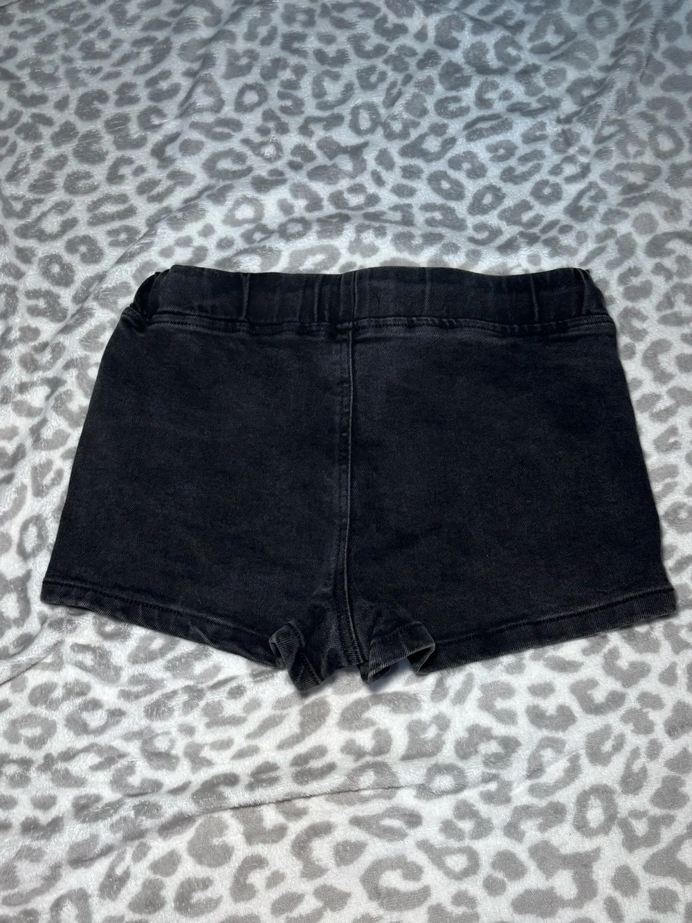 Forever 21 Black Elastic Waist Denim Shorts